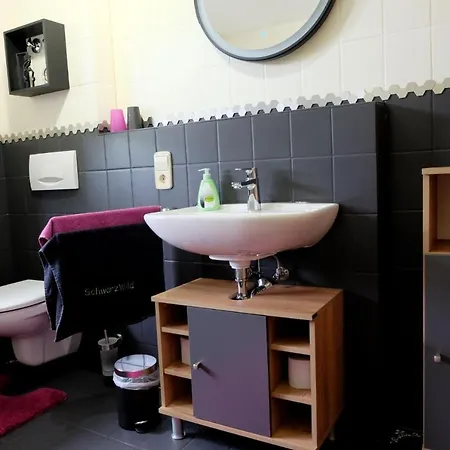 Schwarzwild - Und Ferienzimmer Apartament